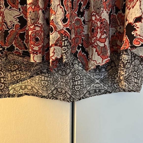 🐾 4 for $20 Lucky Brand flowy 100% silk  tank top - Picture 2 of 6